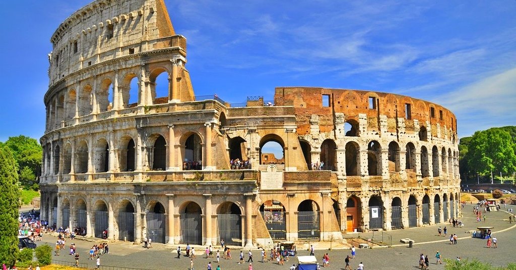 Destinasi Mengagumkan, Wisata ke Colosseum, Italia