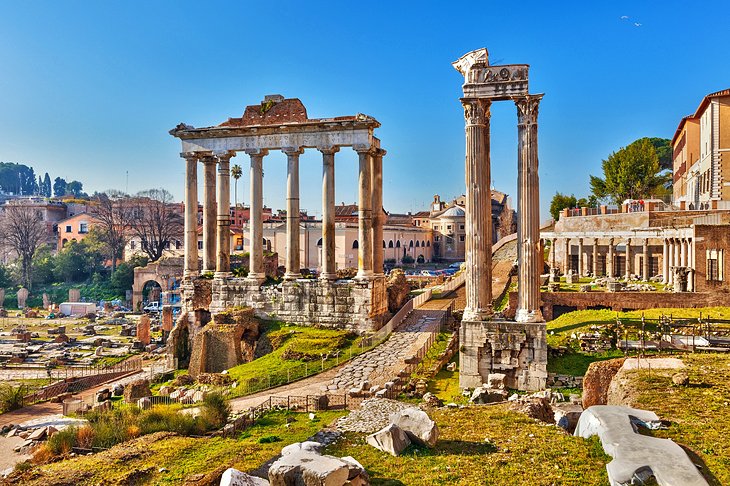 Menyelami Sejarah Melalui Rekreasi di Roman Forum, Italiav