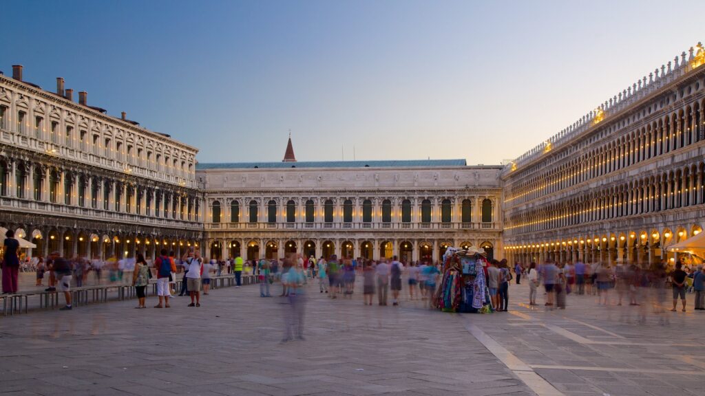 Pesona St. Mark's Square Destinasi Wisata Terkenal di Italia