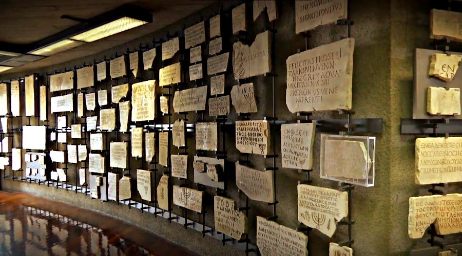 Wisata Kekayaan Seni di Museum Vatika, Italia